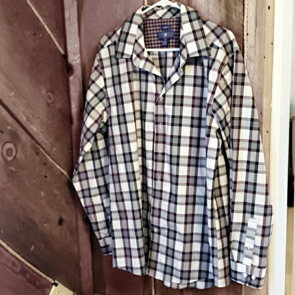 EGARA Casual Dress Shirt- BIG-N-TALL- (XLT)  LIKE NEW!